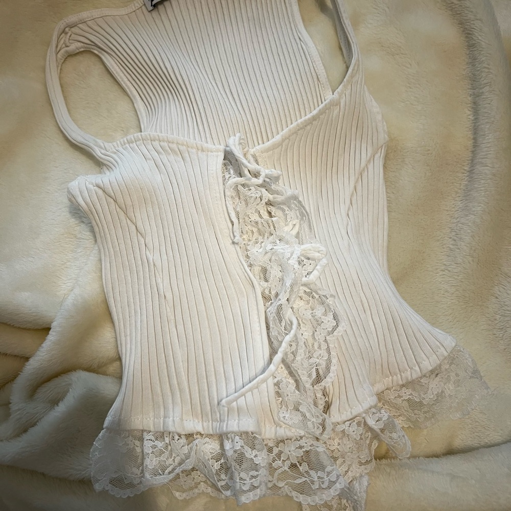 Elegant White Lace Trimmed Women's Top